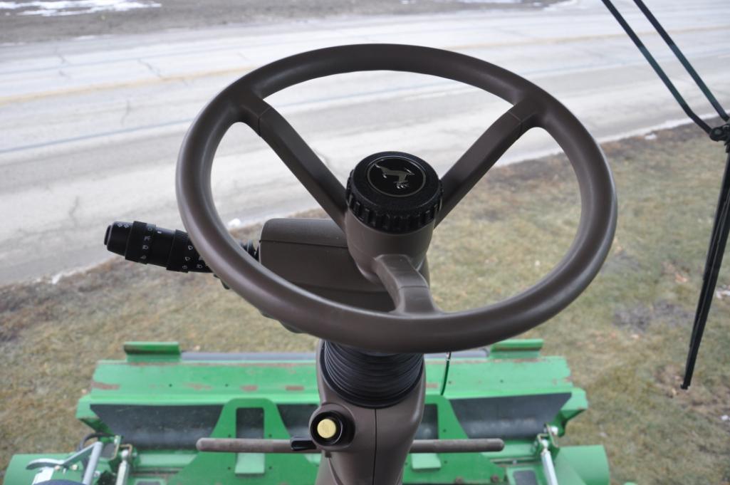 2012 John Deere S670 2wd combine