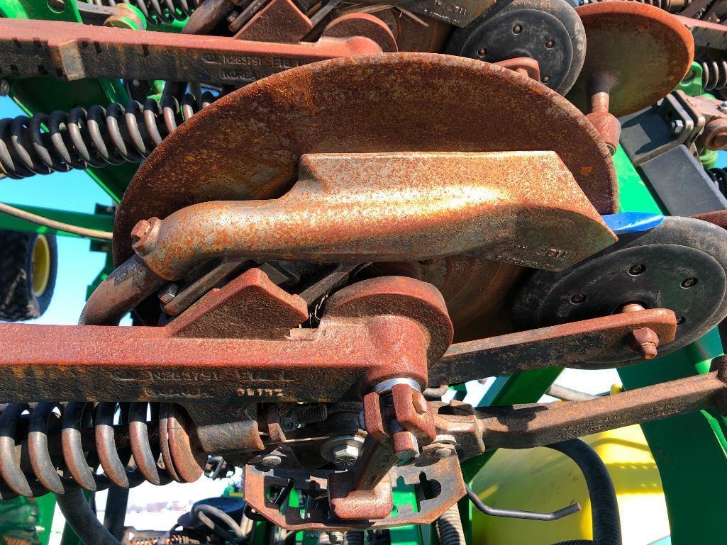 2007 John Deere 1990 CCS 42' air seeder