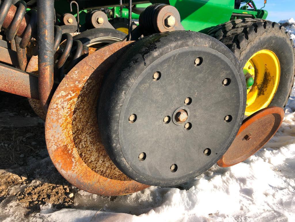 2007 John Deere 1990 CCS 42' air seeder