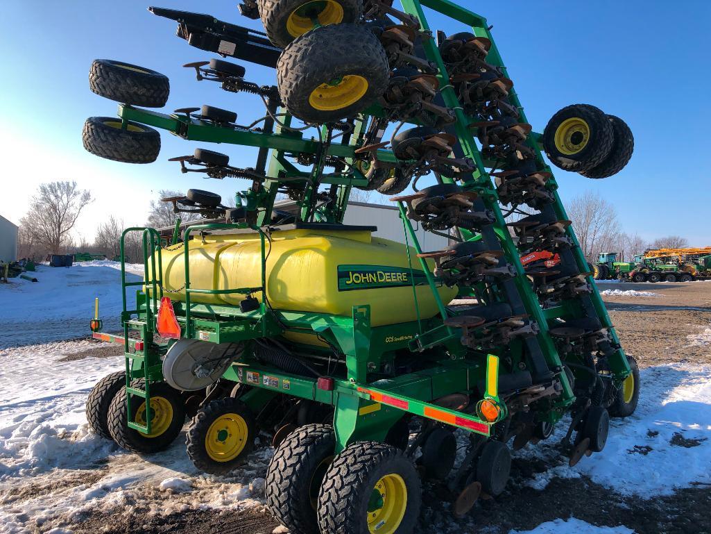 2007 John Deere 1990 CCS 42' air seeder