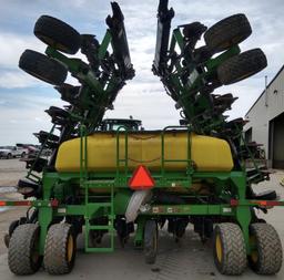 2007 John Deere 1990 CCS 42' air seeder