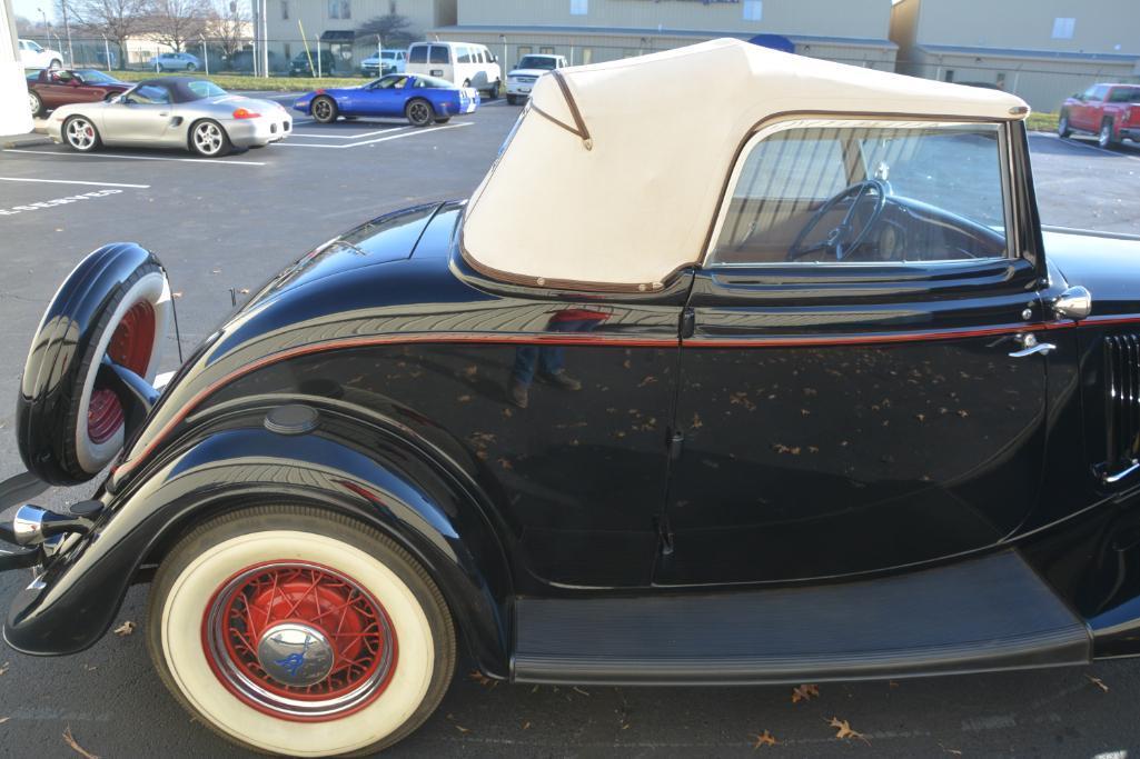 1934 Ford Cabriolet