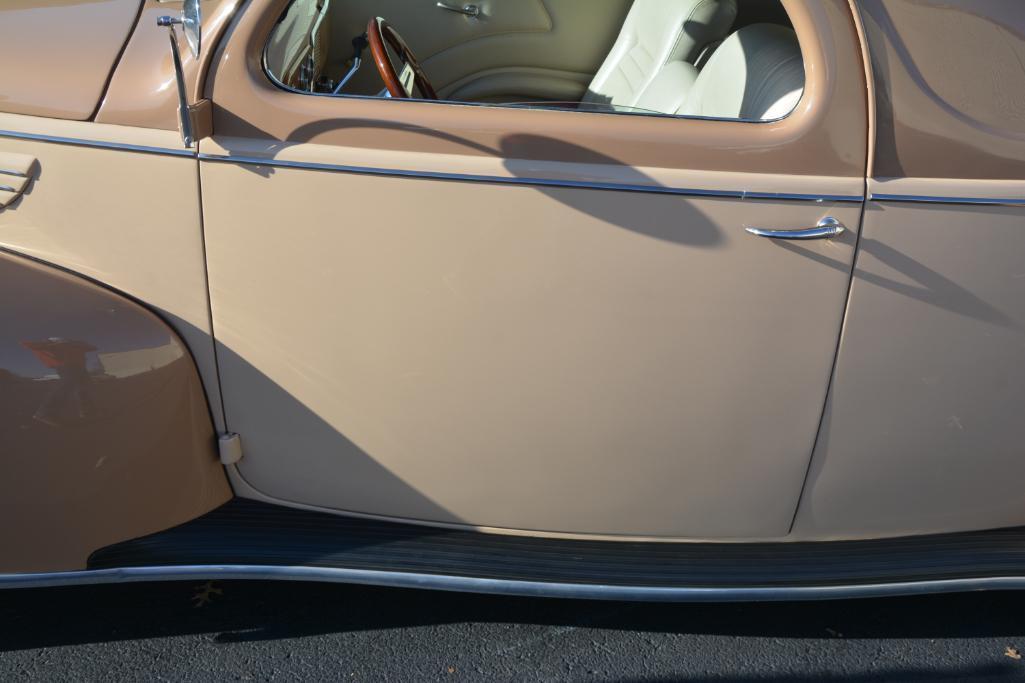 1938 Lincoln Zephyr 3 passenger coupe