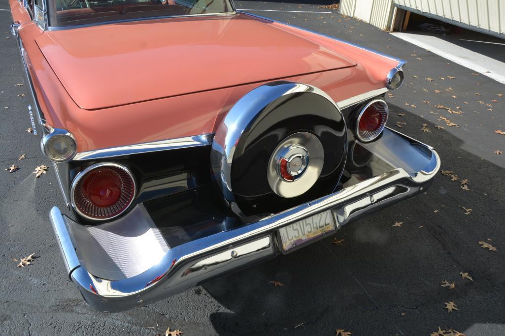 1959 Ford Fairlane 500 Skyliner