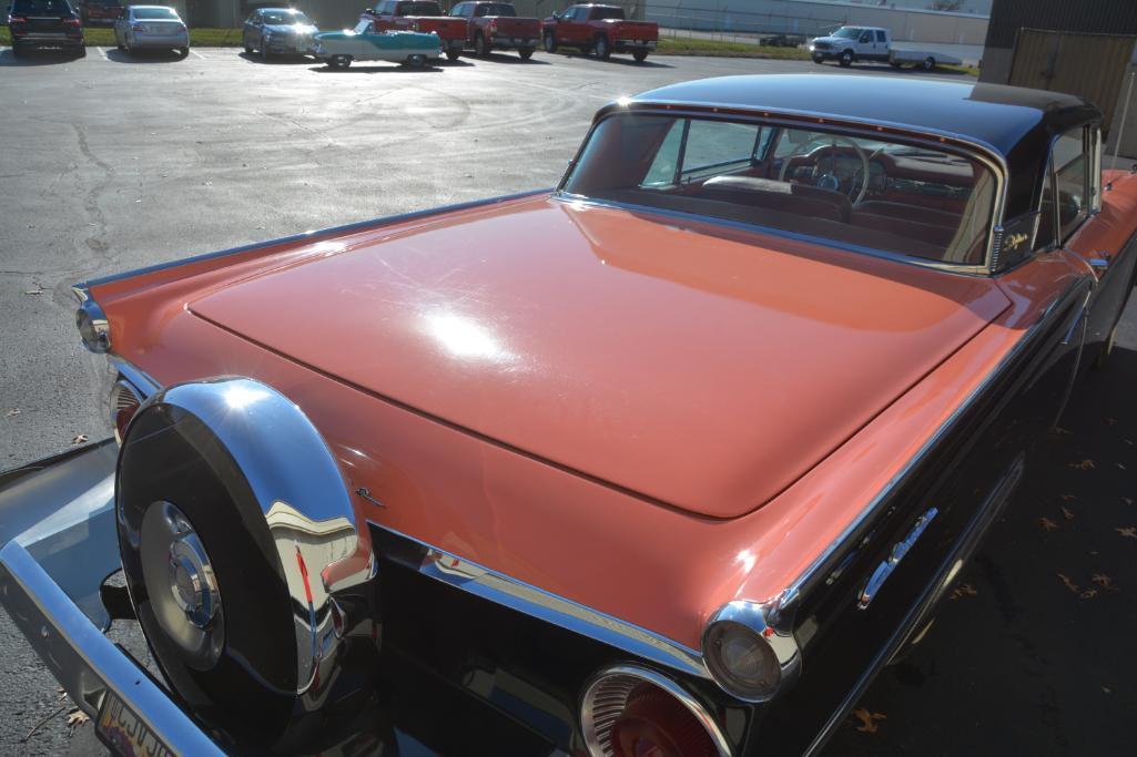 1959 Ford Fairlane 500 Skyliner