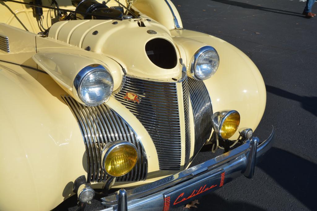 1939 Cadillac Sixty Special