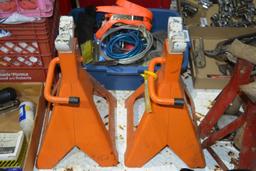 (1) set of 6 ton jack stands