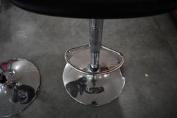 (2) adjustable bar stools