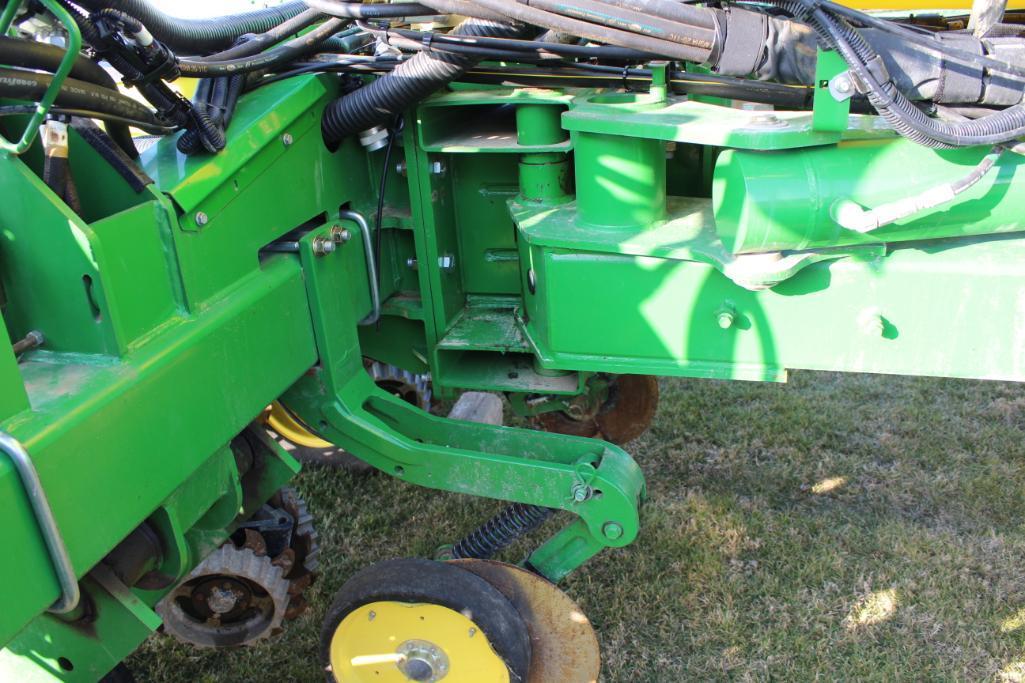 2013 John Deere 1770NT 16 row 30" planter