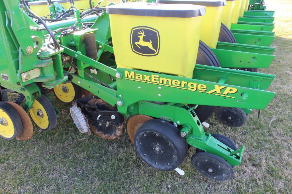 2013 John Deere 1770NT 16 row 30" planter