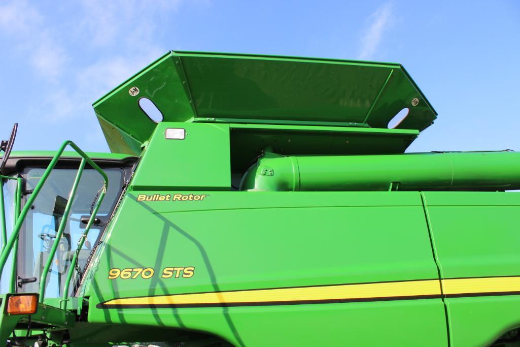 2009 John Deere 9670 STS 2wd combine