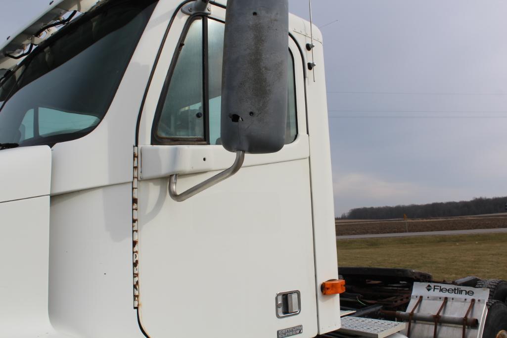 1999 Freightliner Century Class day cab semi