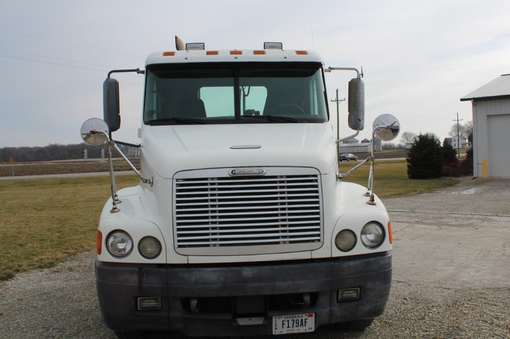 1999 Freightliner Century Class day cab semi