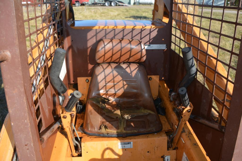 Case 1825 uni-loader