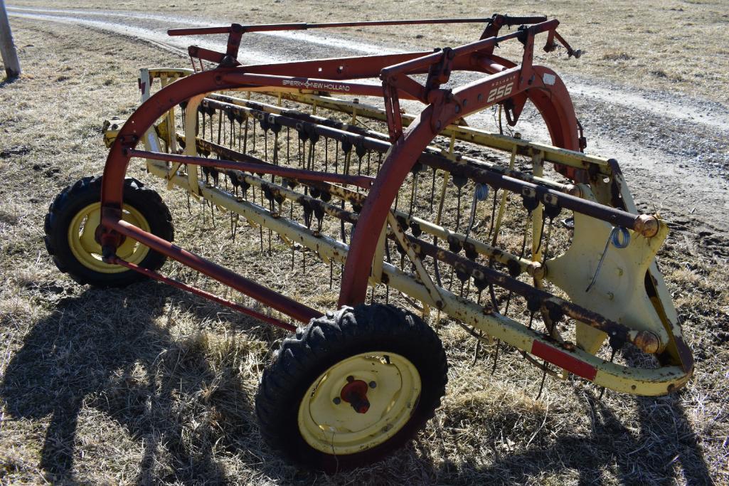 New Holland 256 5-bar rake