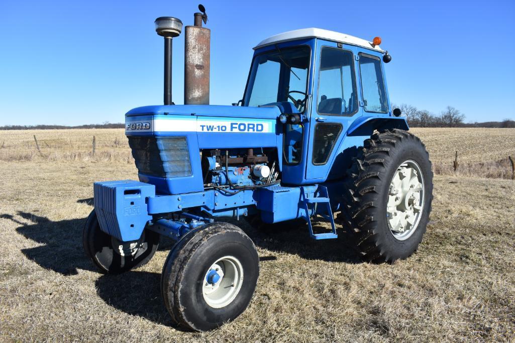 Ford TW-10 2wd tractor