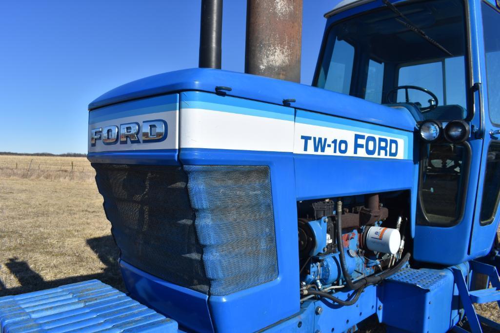 Ford TW-10 2wd tractor