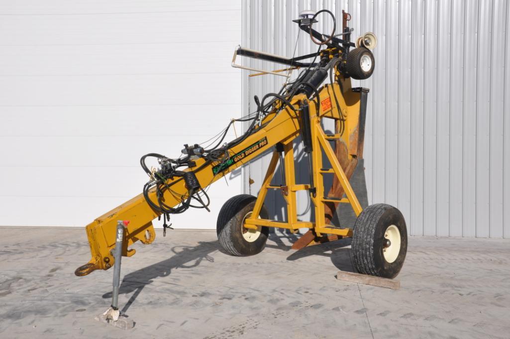 Soil-Max Gold Digger Pro pull-type tile plow