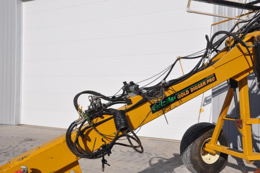 Soil-Max Gold Digger Pro pull-type tile plow