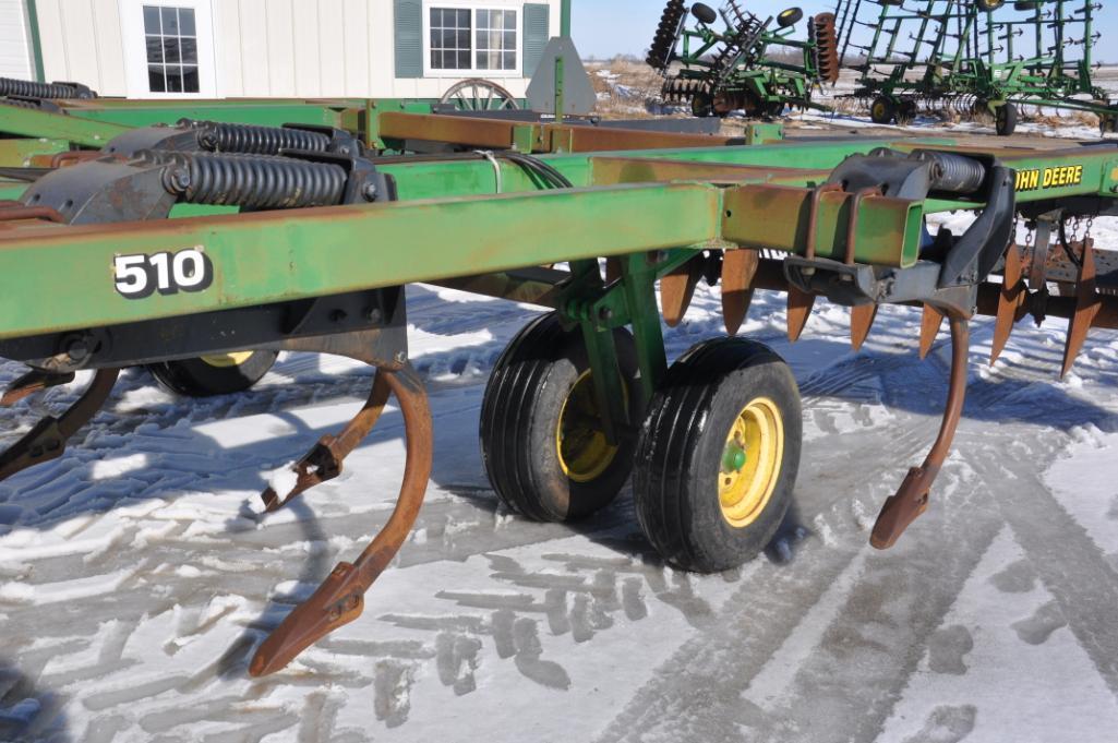 1998 John Deere 510 7-shank disc-ripper