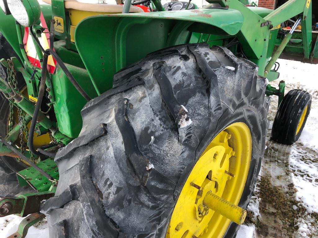 John Deere 4010 2wd tractor w/loader