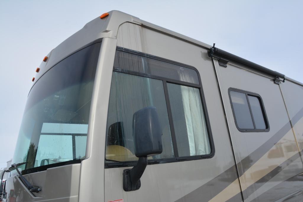 2010 Winnebago Itasca Sunova 38' motorhome