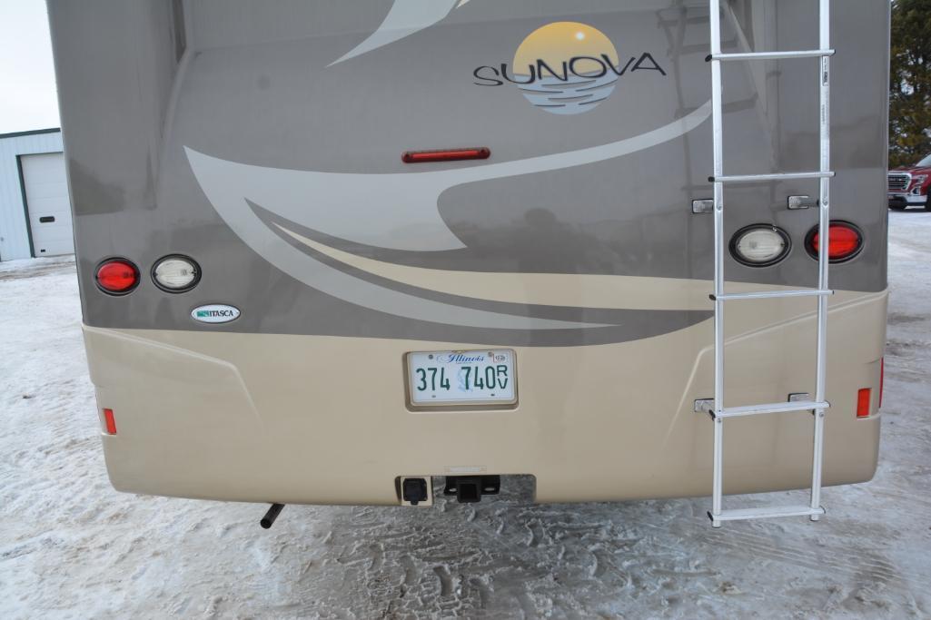 2010 Winnebago Itasca Sunova 38' motorhome