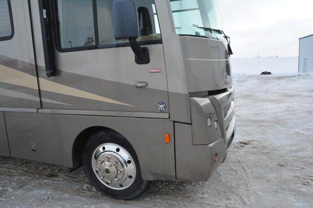 2010 Winnebago Itasca Sunova 38' motorhome