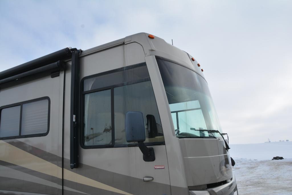 2010 Winnebago Itasca Sunova 38' motorhome