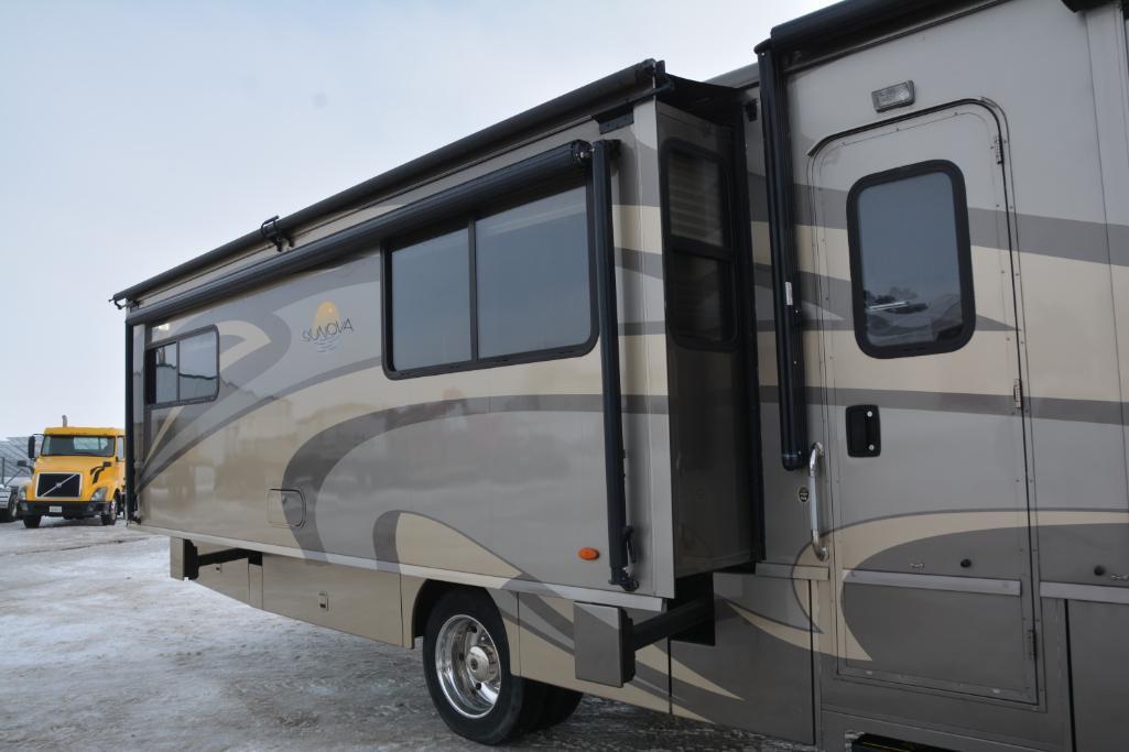 2010 Winnebago Itasca Sunova 38' motorhome