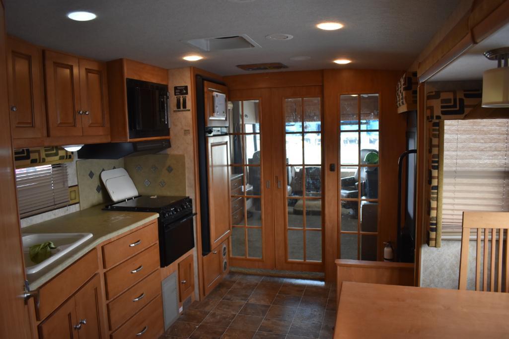 2010 Winnebago Itasca Sunova 38' motorhome