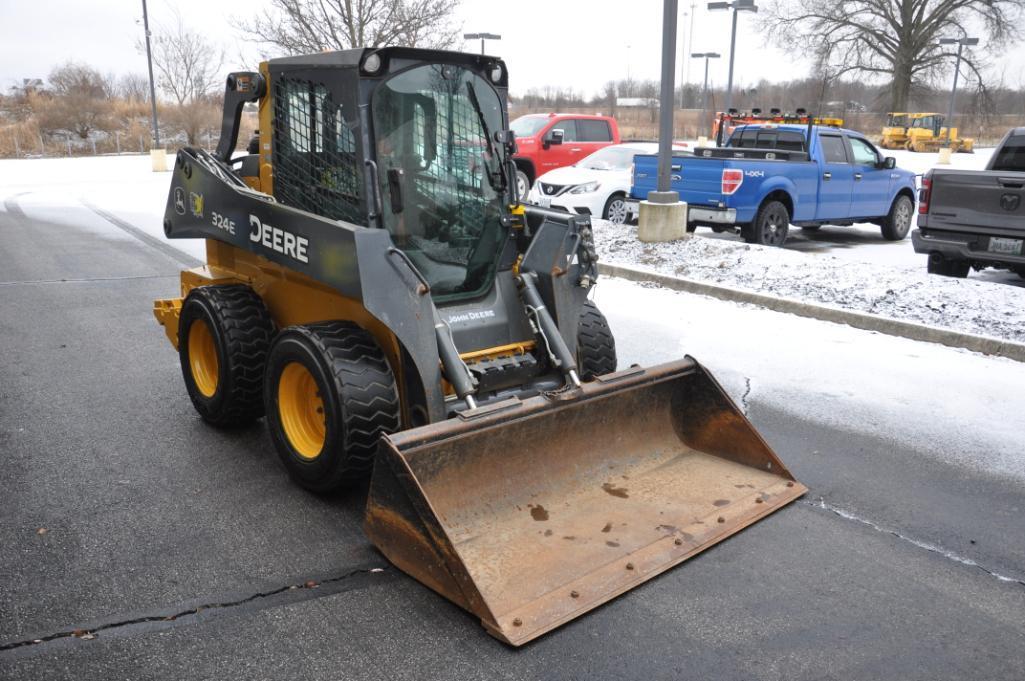 2017 John Deere 324E skid steer