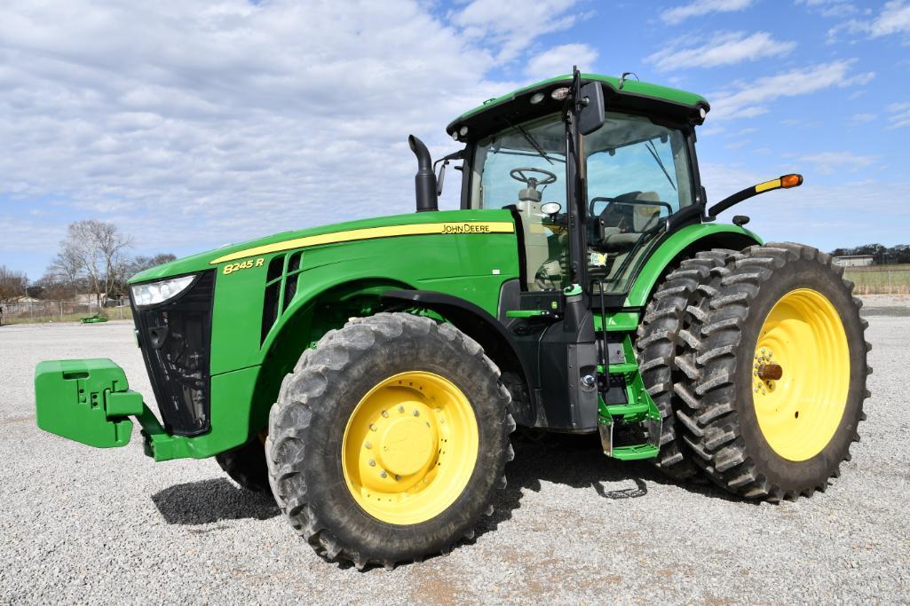 2017 John Deere 8245R MFWD tractor