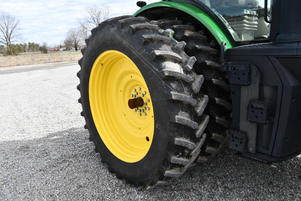 2017 John Deere 8245R MFWD tractor