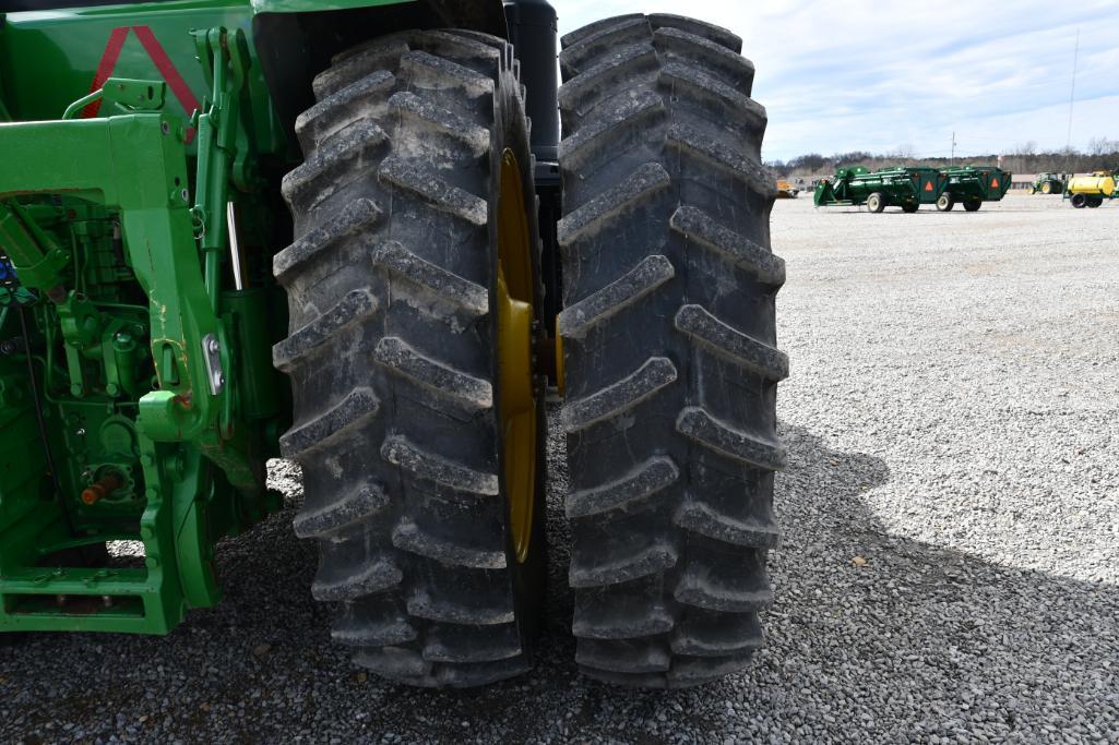 2017 John Deere 8245R MFWD tractor