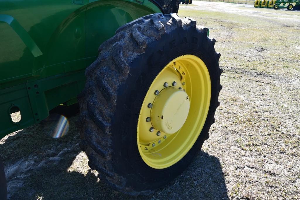 2013 John Deere 7215R MFWD tractor