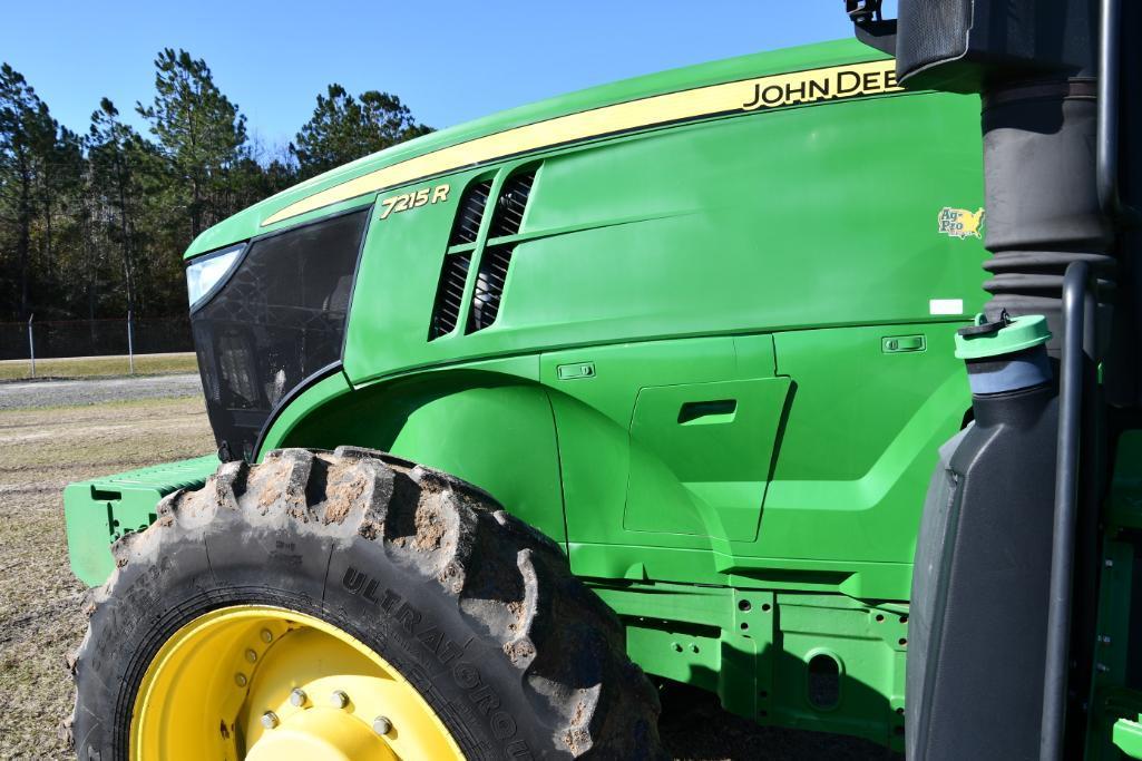 2013 John Deere 7215R MFWD tractor