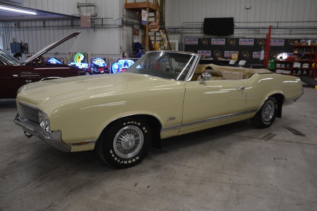 1970 Oldsmobile Cutlass Supreme convertible