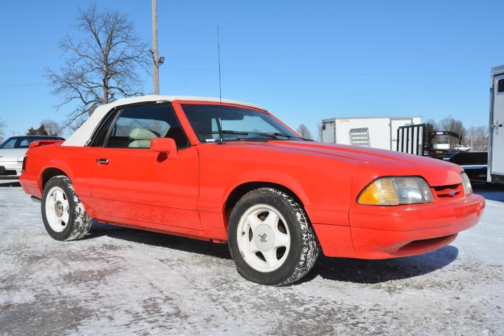 1992 Ford Mustang Convertible