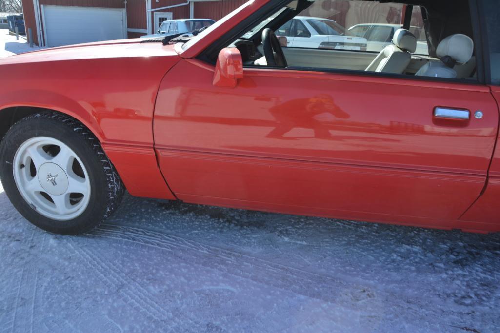 1992 Ford Mustang Convertible