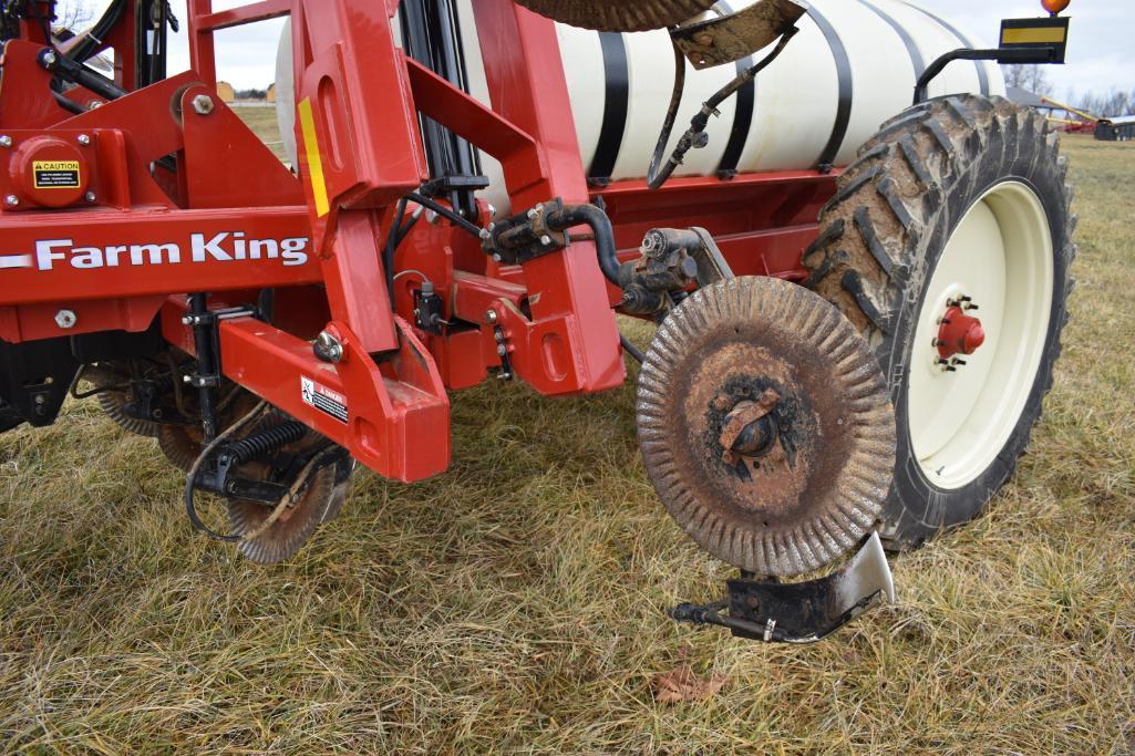 Farm King 1460 15-knife liquid fertilizer applicator