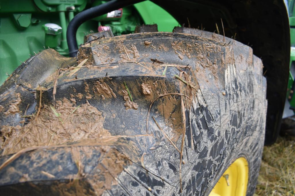 2005 John Deere 8420 MFWD tractor