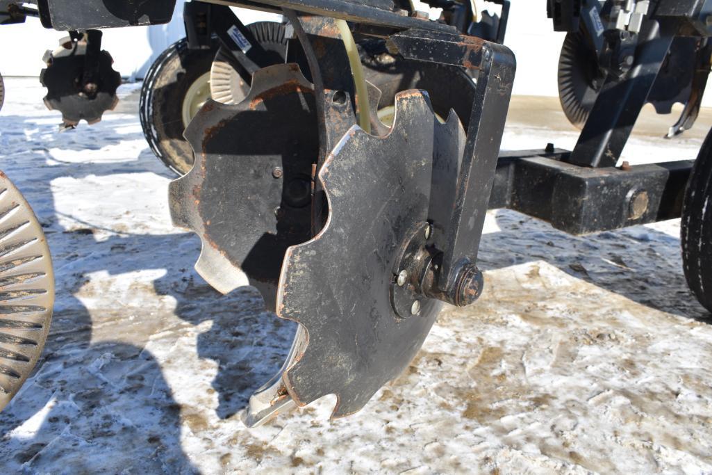 2012 Blu-Jet LandRunner 13-knife NH3 applicator