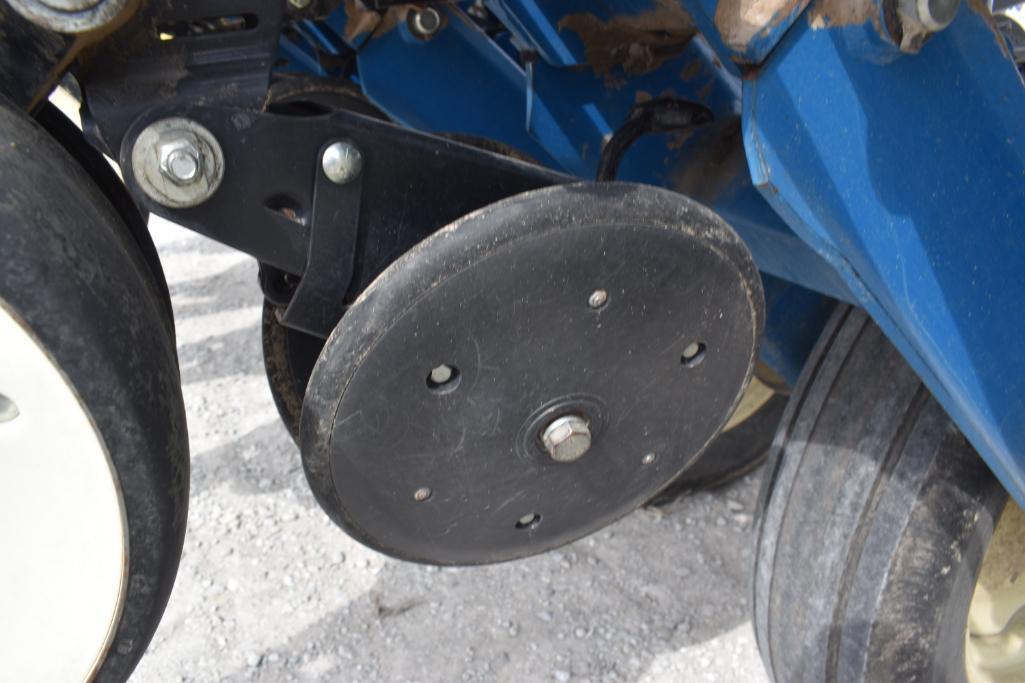 Kinze 3000 6/11 planter