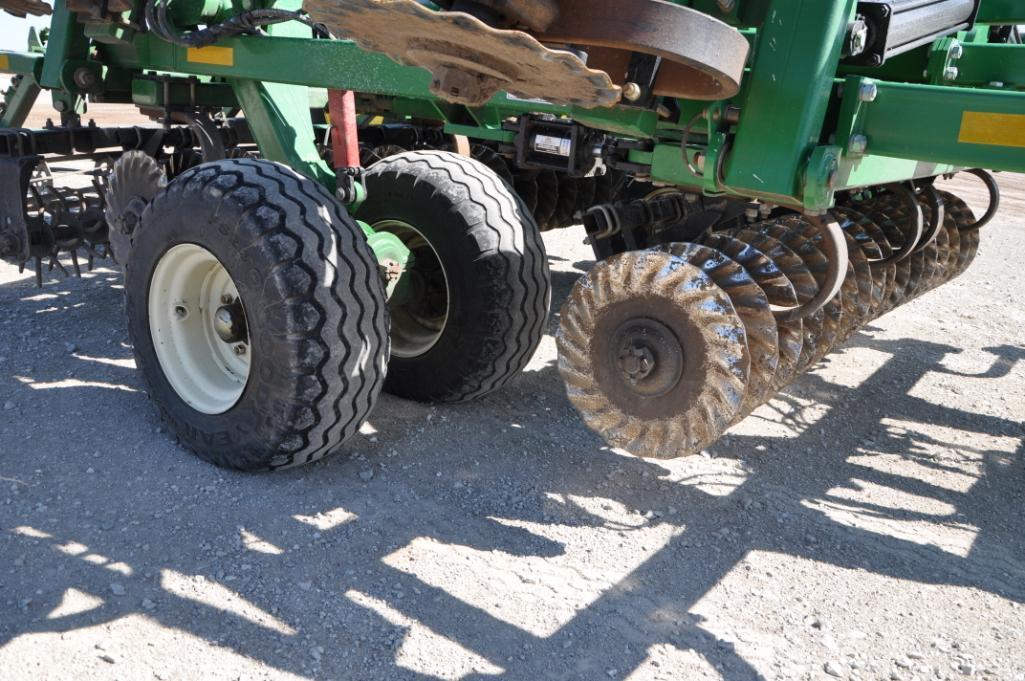 Great Plains 3000TM TurboMax 30' vertical tillage tool