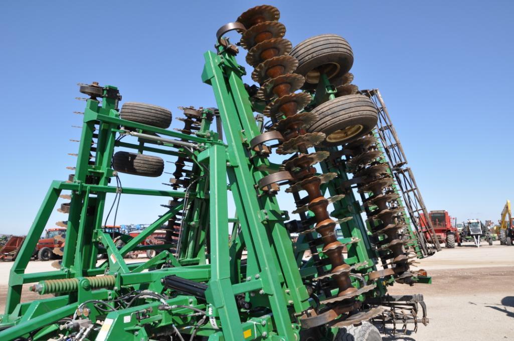 Great Plains 3000TM TurboMax 30' vertical tillage tool