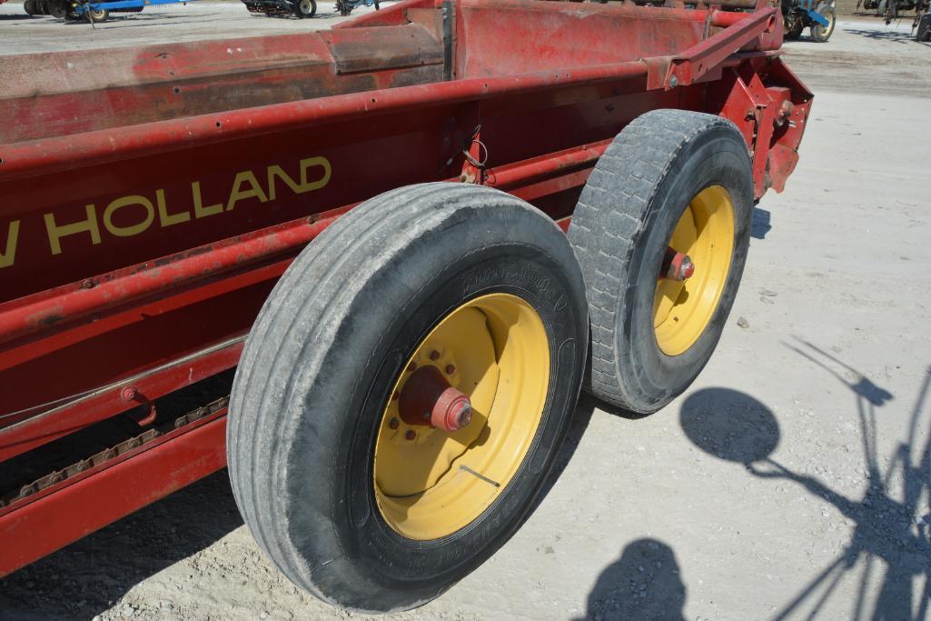 New Holland 185 manure spreader