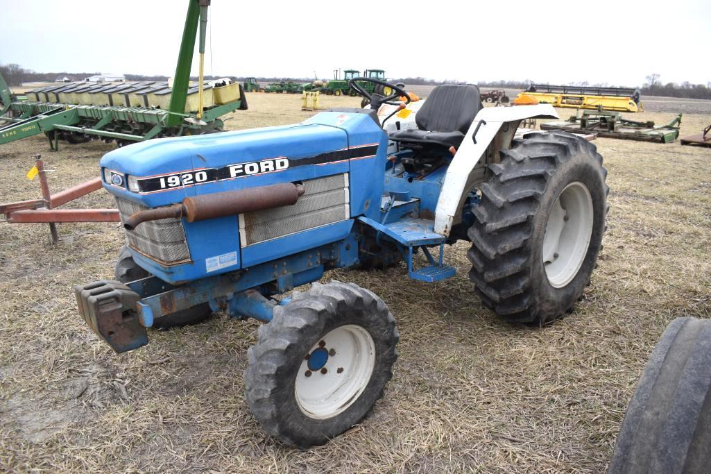 Ford 1920 MFWD tractor