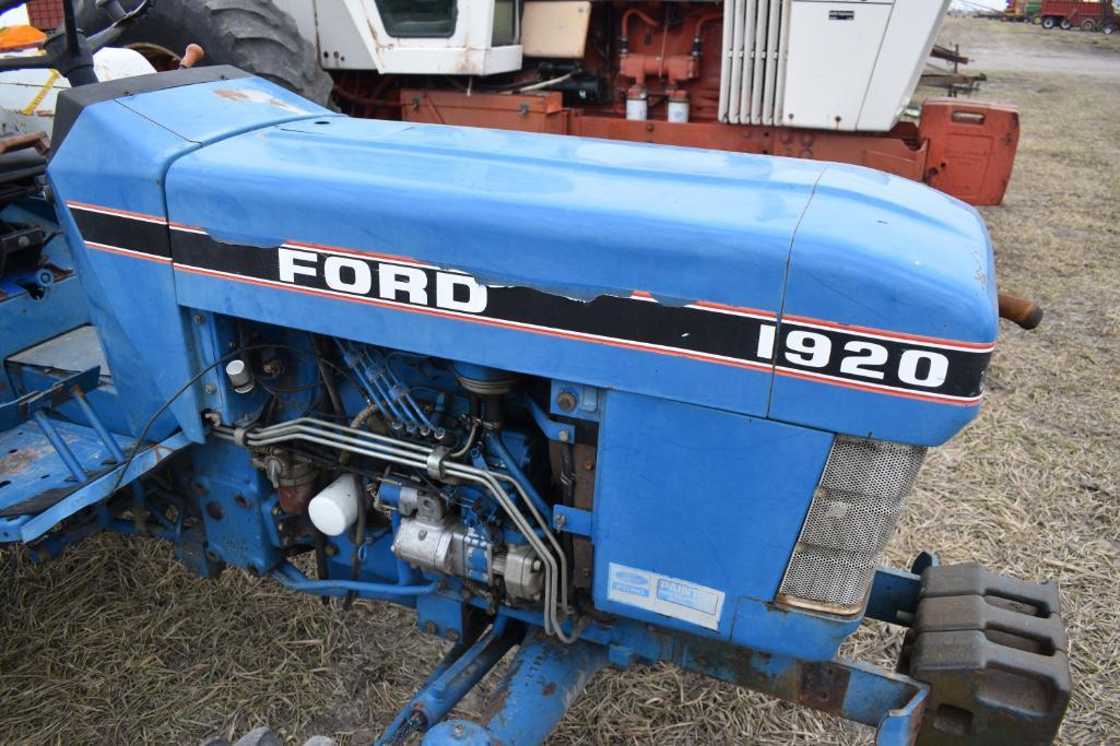 Ford 1920 MFWD tractor