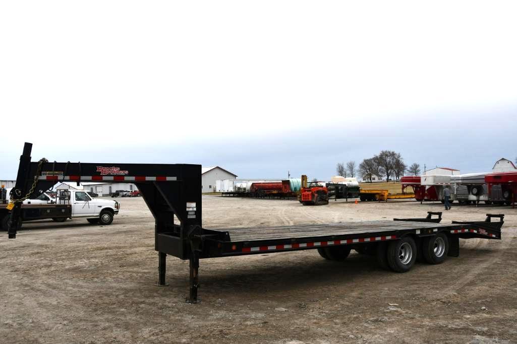 2016 Brooks Bros. 28' flatbed trailer